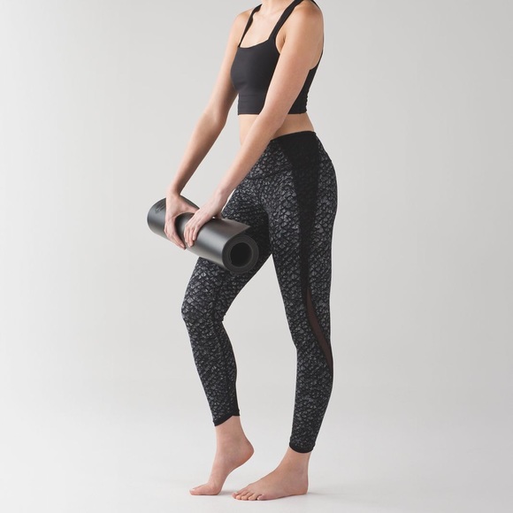 LULULEMON Featherlight Cropped Tights Iridescent Multi Black/Black Size 6